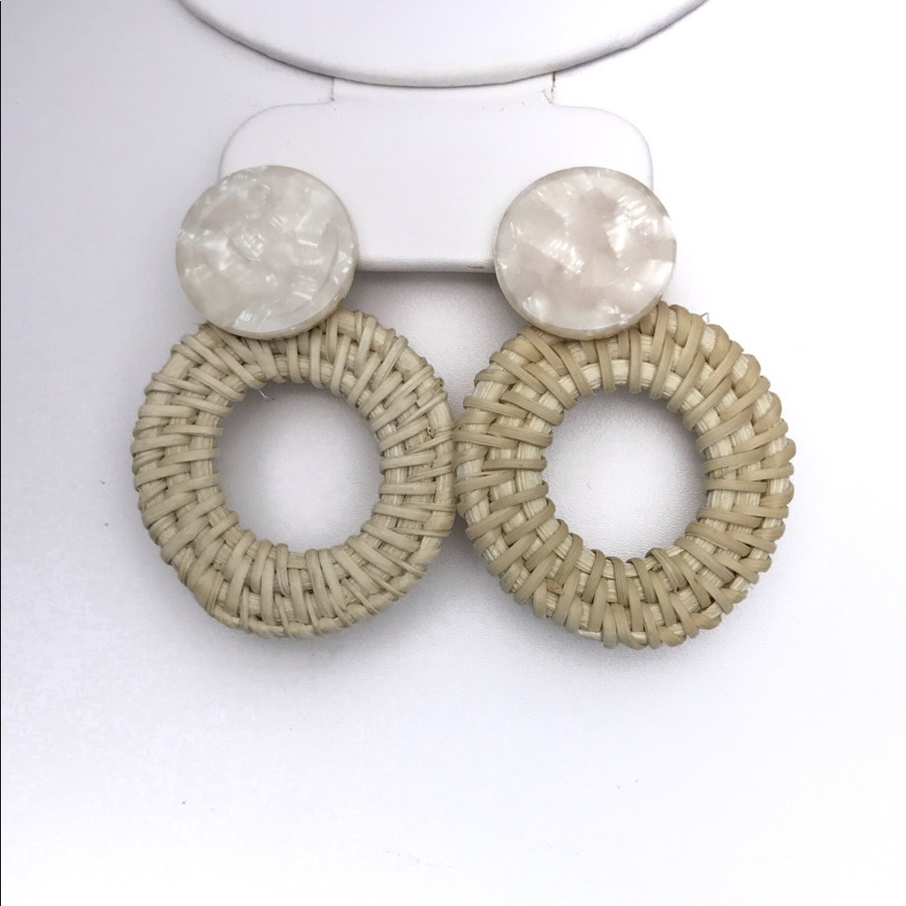 Straw Rattan & Cream Resin Earrings